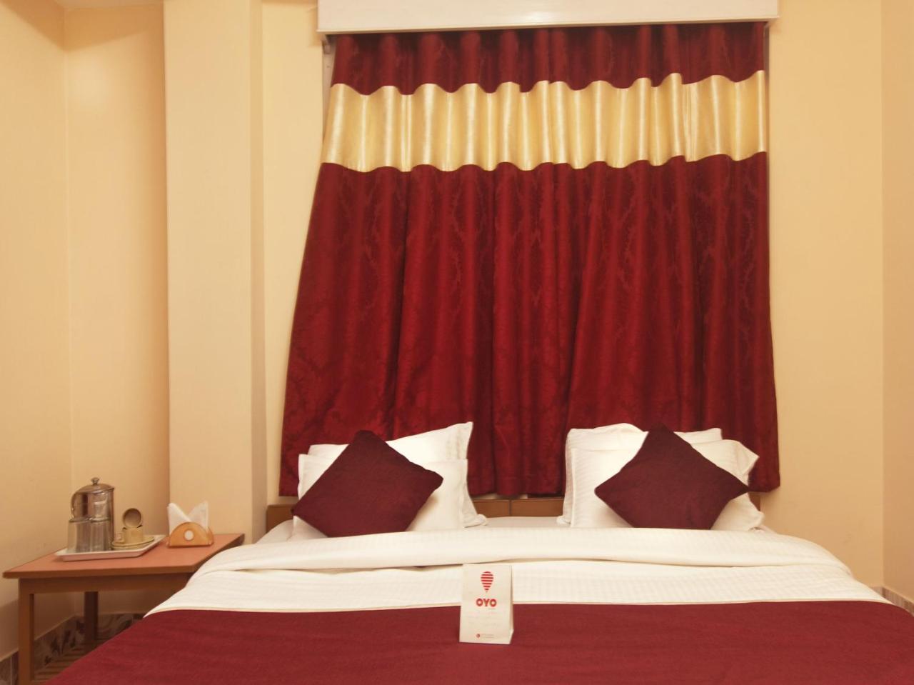 Oyo 13521 Sudhriti Hotel Siliguri Exterior foto