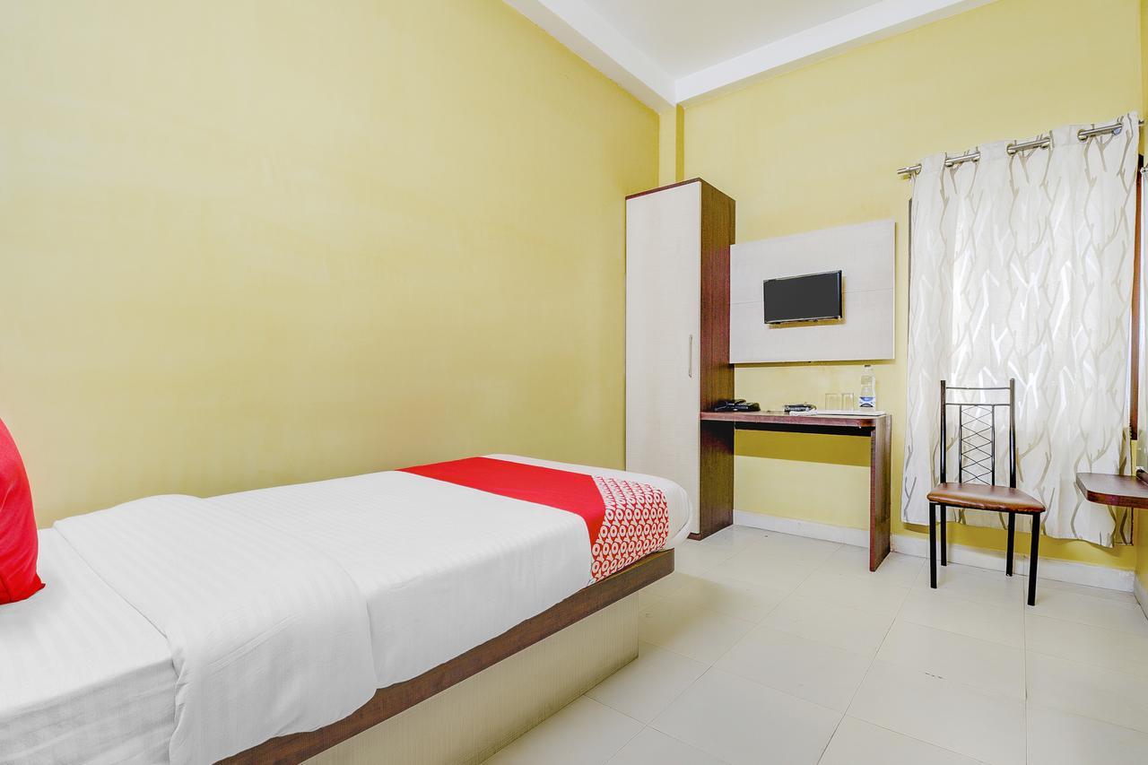 Oyo 13521 Sudhriti Hotel Siliguri Exterior foto