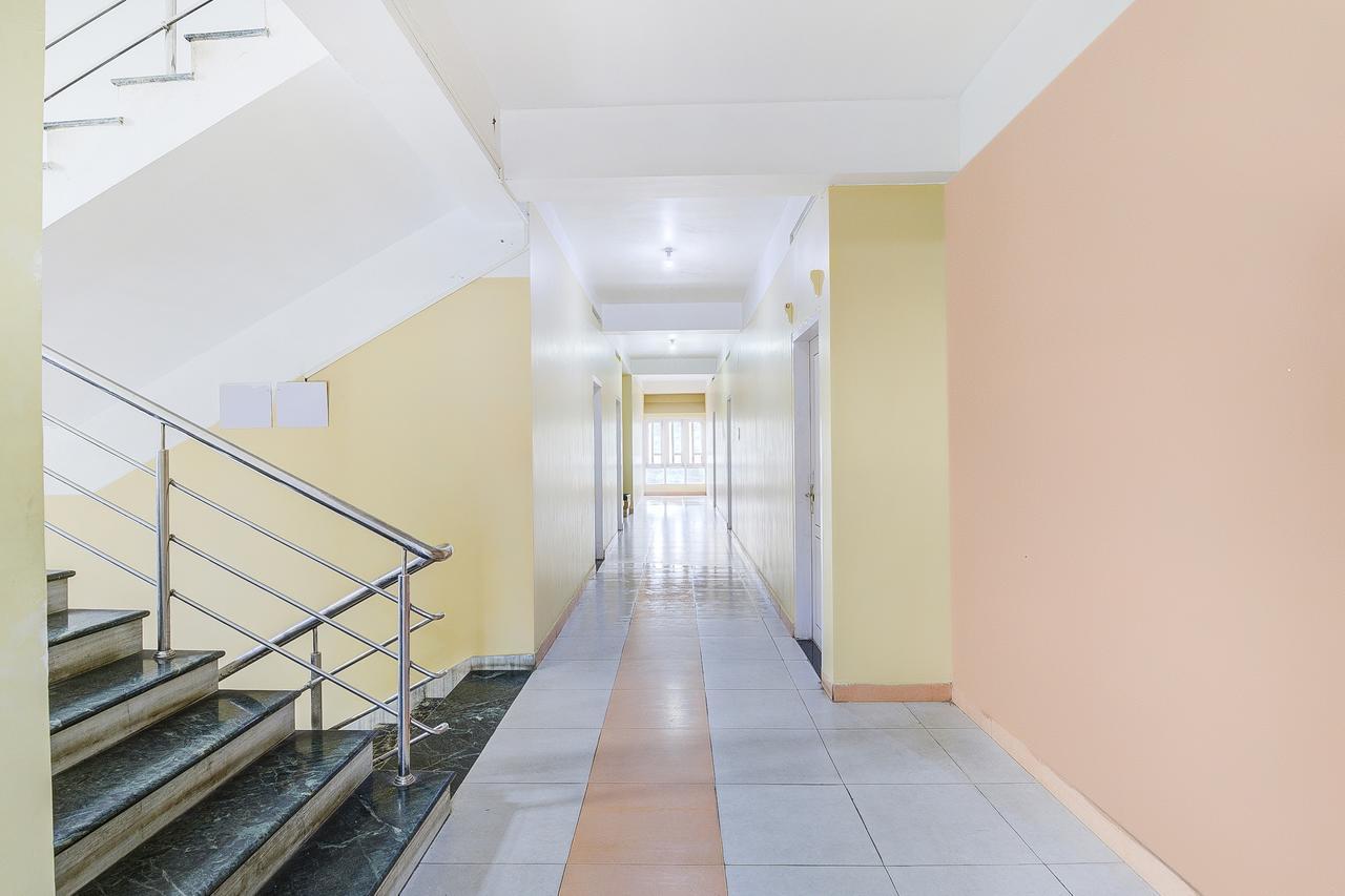 Oyo 13521 Sudhriti Hotel Siliguri Exterior foto