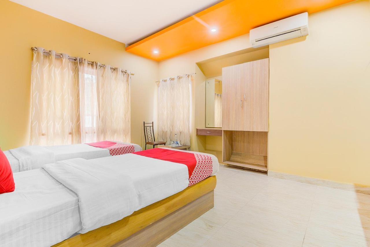 Oyo 13521 Sudhriti Hotel Siliguri Exterior foto