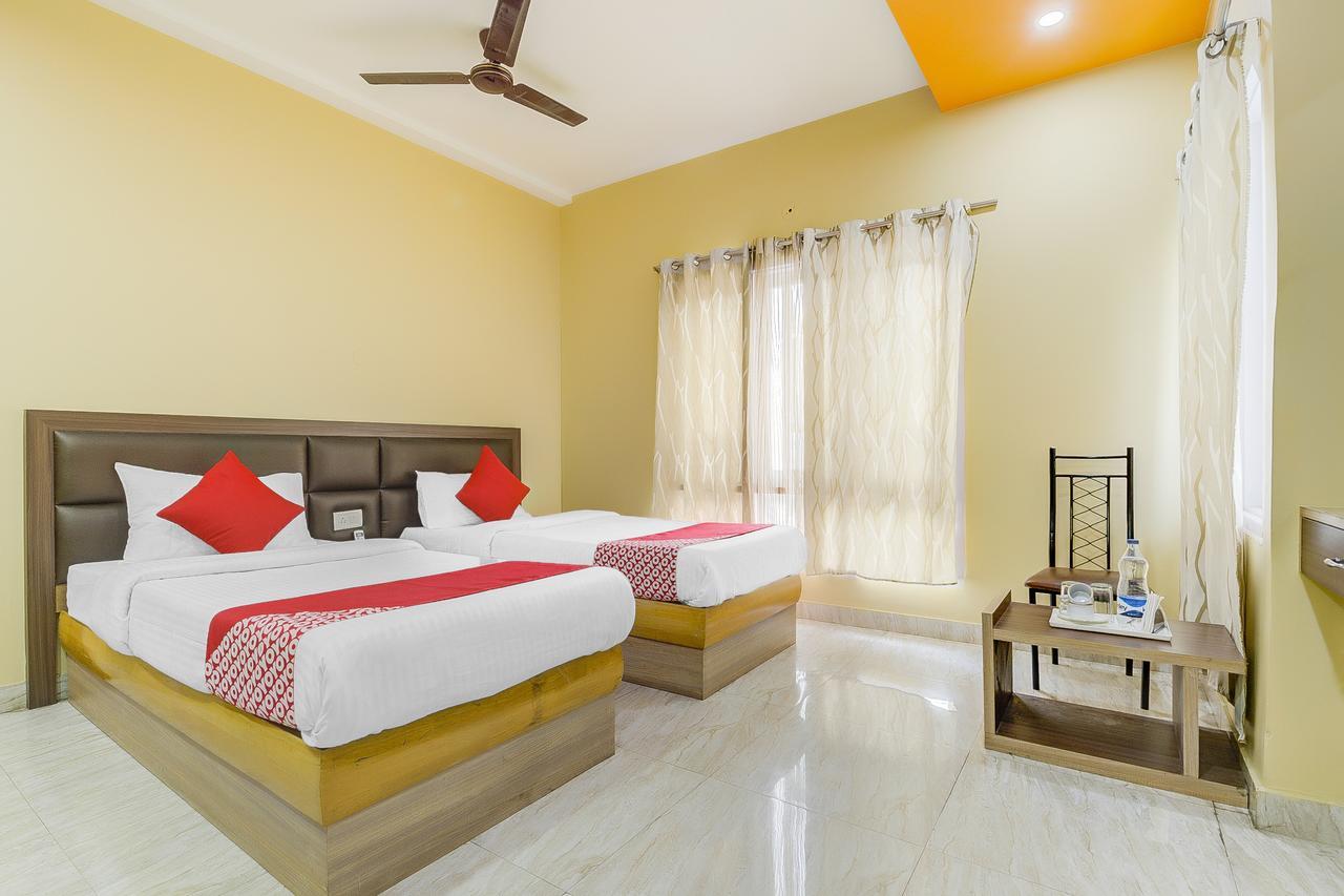 Oyo 13521 Sudhriti Hotel Siliguri Exterior foto